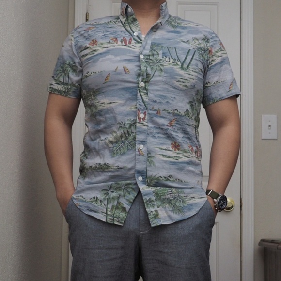 Short Sleeve Button-up Bundle - Picture 2 of 7